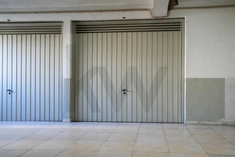 Apartamento T3 para Venda em Charneca de Caparica e Sobreda Foto 38