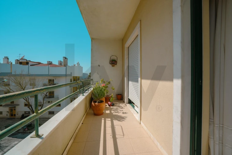 Apartamento T3 para Venda em Charneca de Caparica e Sobreda Foto 7