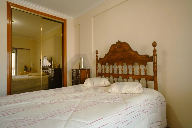 Apartamento T3 para Venda em Charneca de Caparica e Sobreda Foto 13