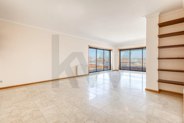 Apartamento T3 para Venda em Santa Marinha e São Pedro da Afurada Foto 1