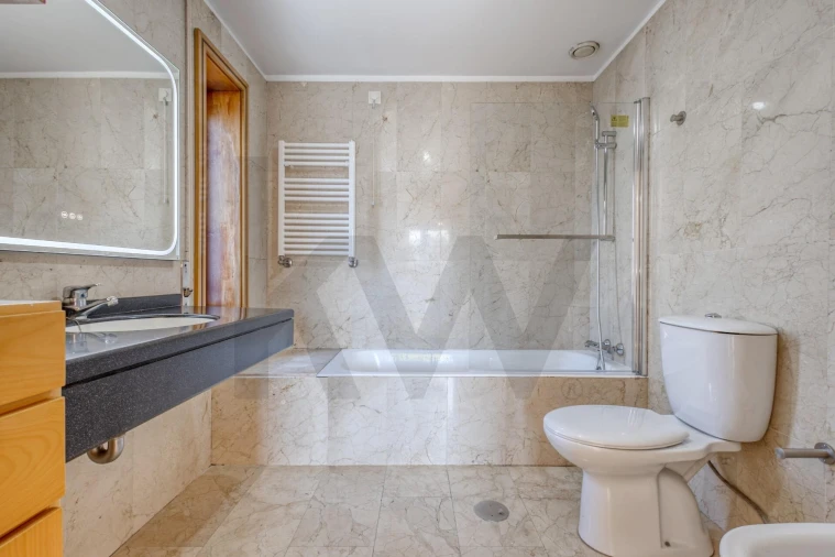 Apartamento T3 para Venda em Santa Marinha e São Pedro da Afurada Foto 20