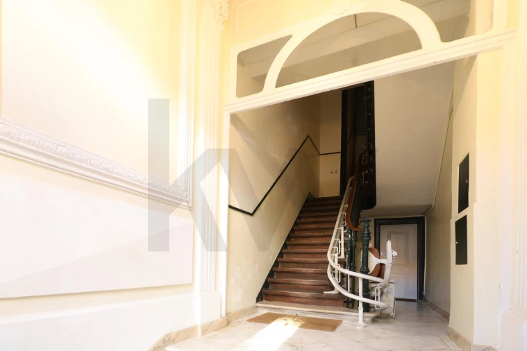 Apartamento T2 para Arrendamento em Misericórdia Foto 35