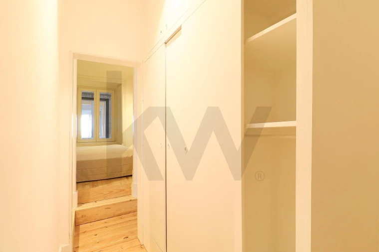 Apartamento T2 para Arrendamento em Misericórdia Foto 23