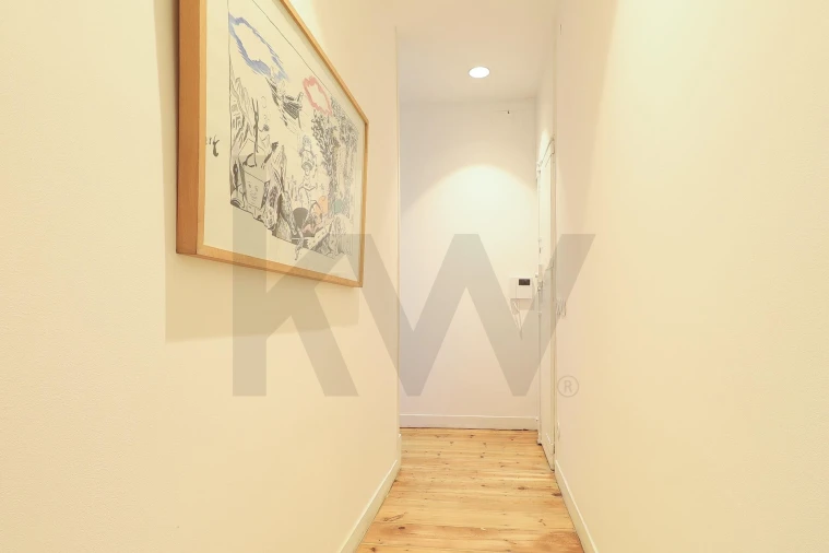 Apartamento T2 para Arrendamento em Misericórdia Foto 15