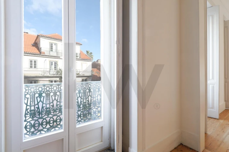 Apartamento T2 para Arrendamento em Misericórdia Foto 5