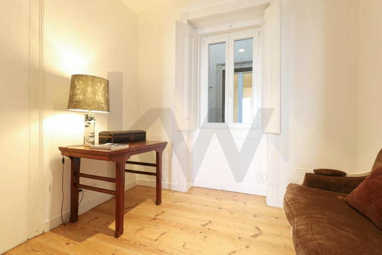 Apartamento T2 para Arrendamento em Misericórdia Foto 7