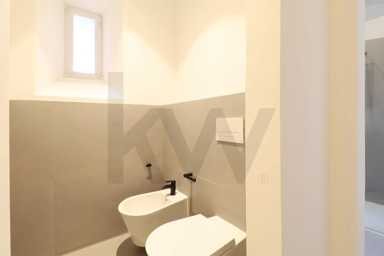 Apartamento T2 para Arrendamento em Misericórdia Foto 28