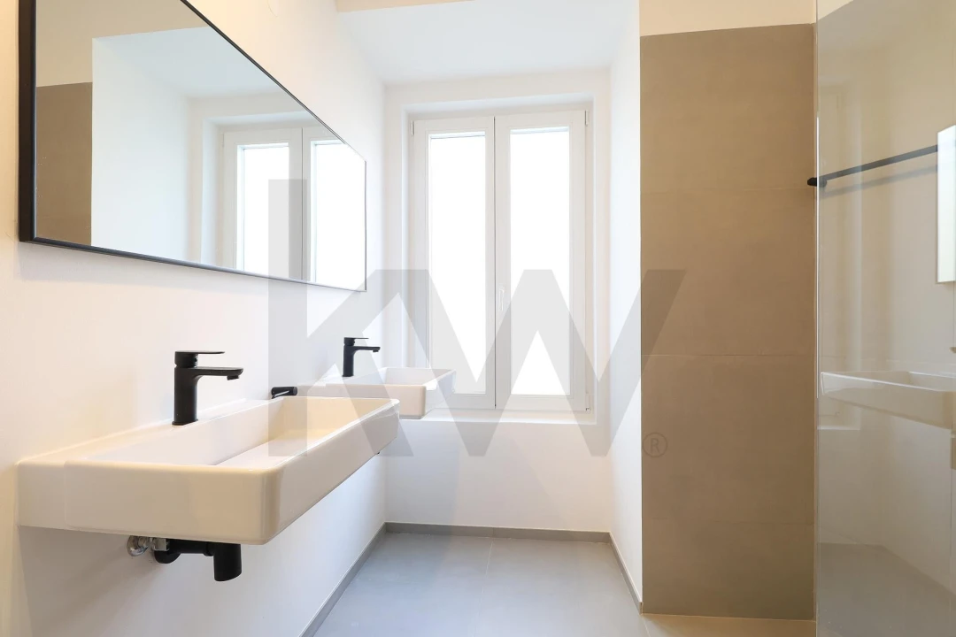 Apartamento T2 para Arrendamento em Misericórdia Foto 25