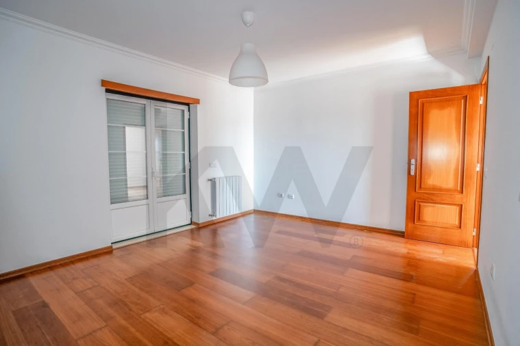 Moradia T3 para Venda em Nadadouro Foto 13