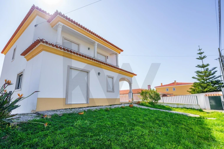 Moradia T3 para Venda em Nadadouro Foto 2