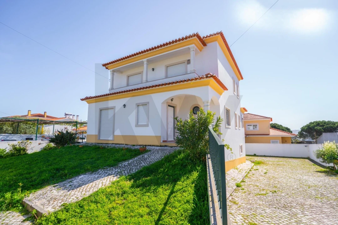 Moradia T3 para Venda em Nadadouro Foto 1