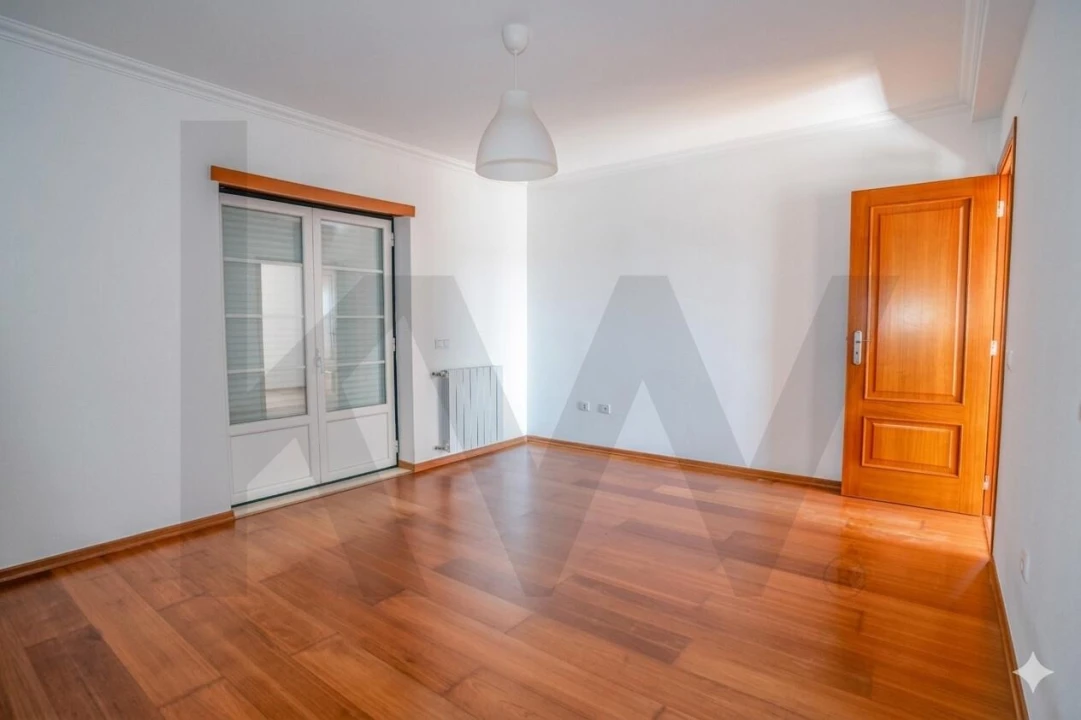 Moradia T3 para Venda em Nadadouro Foto 13