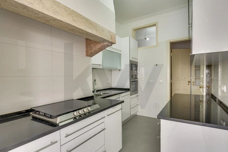 Apartamento T2 para Arrendamento em Arroios Foto 17