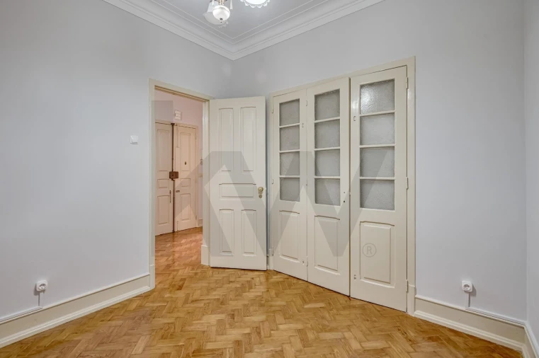 Apartamento T2 para Arrendamento em Arroios Foto 8