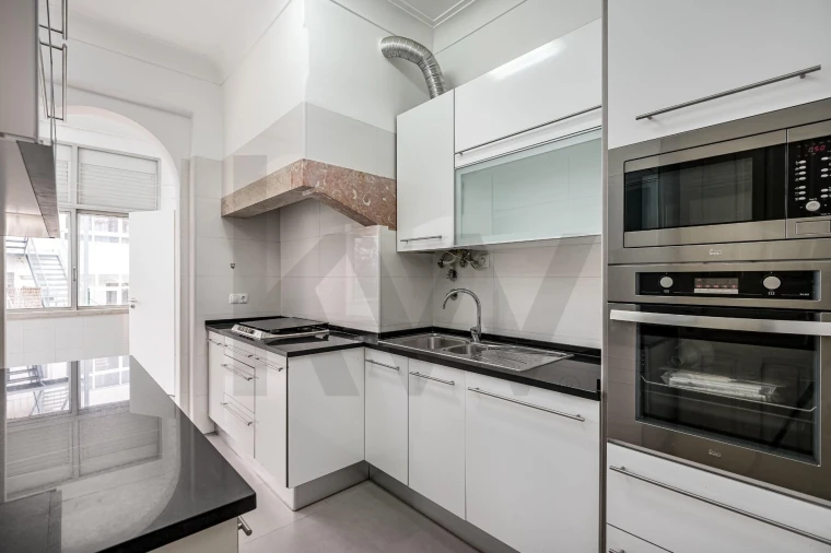 Apartamento T2 para Arrendamento em Arroios Foto 16