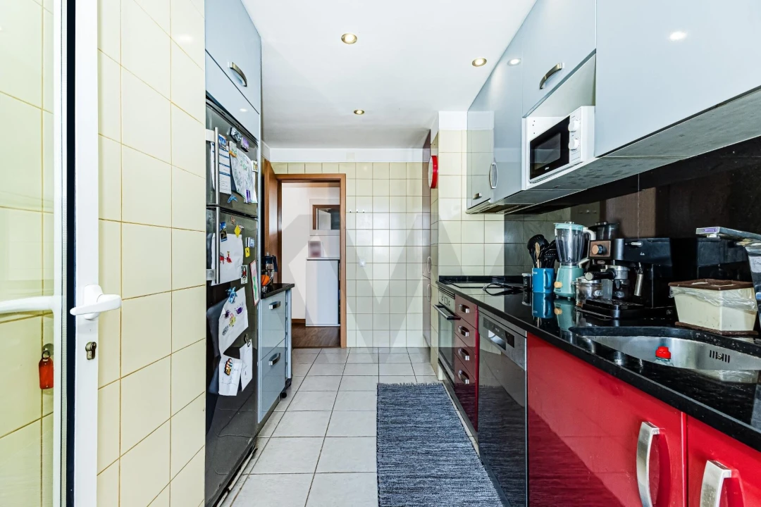 Apartamento T3 para Venda em Portimão Foto 4