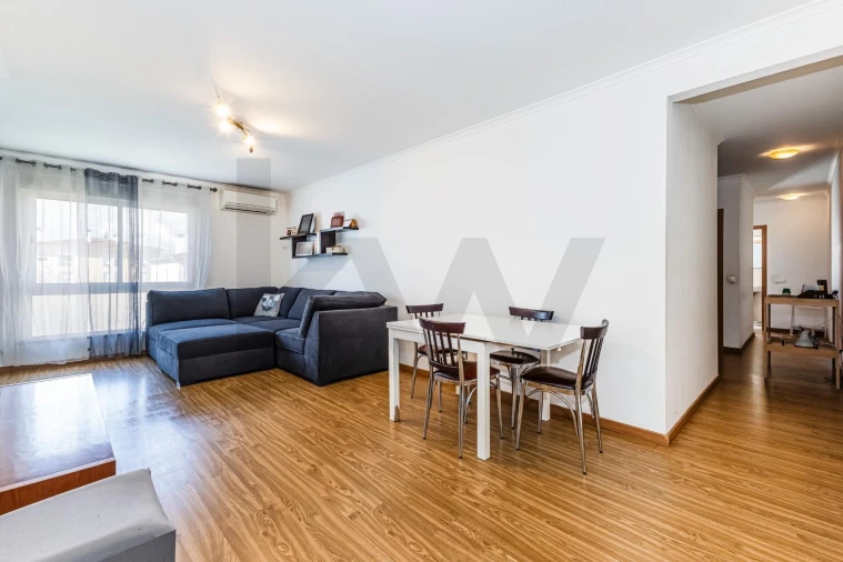 Apartamento T3 para Venda em Portimão Foto 1