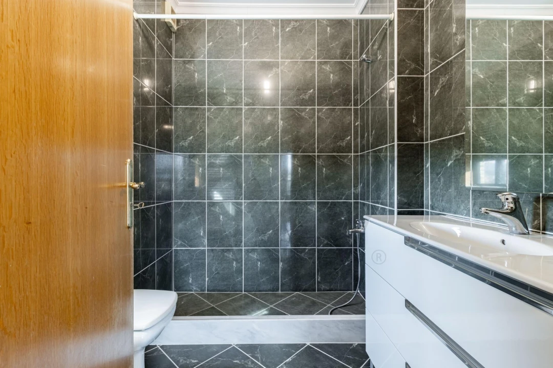 Apartamento T4 para Venda em São João da Madeira Foto 19