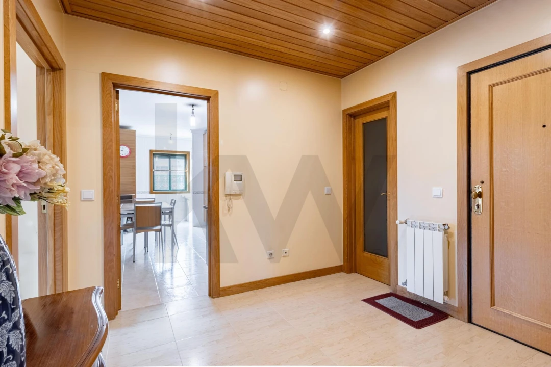 Apartamento T4 para Venda em São João da Madeira Foto 4