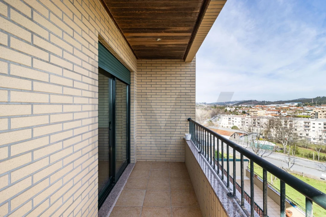 Apartamento T4 para Venda em São João da Madeira Foto 21