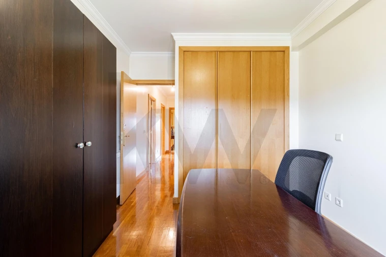 Apartamento T4 para Venda em São João da Madeira Foto 23