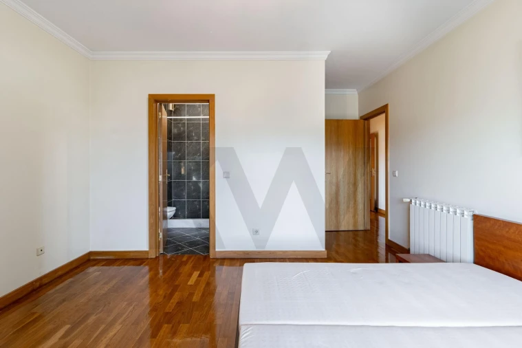 Apartamento T4 para Venda em São João da Madeira Foto 17