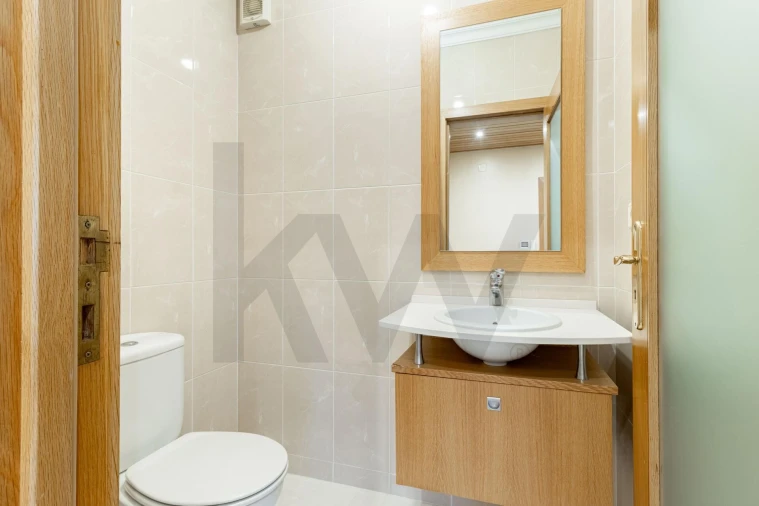 Apartamento T4 para Venda em São João da Madeira Foto 3