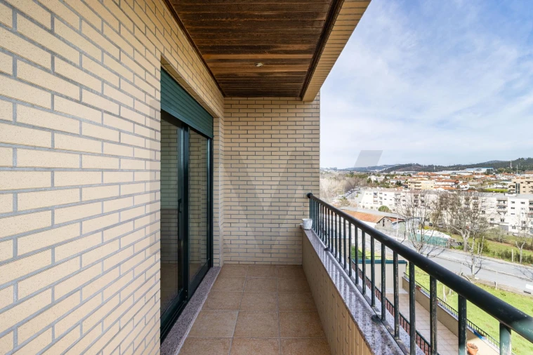 Apartamento T4 para Venda em São João da Madeira Foto 21