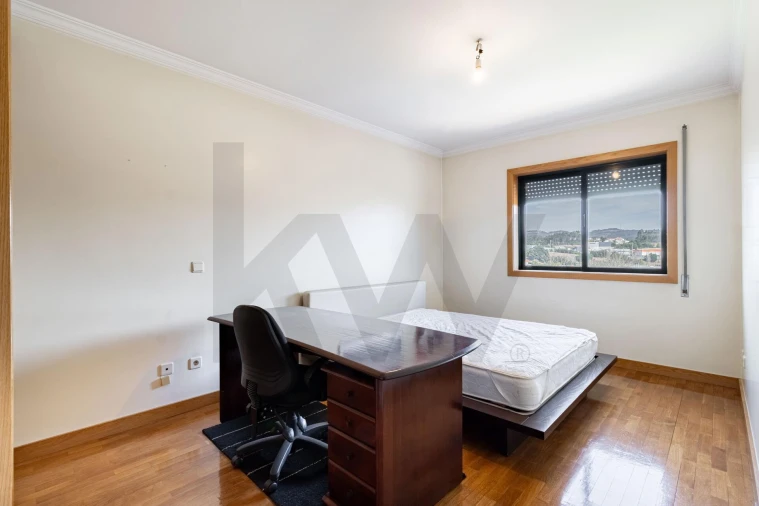 Apartamento T4 para Venda em São João da Madeira Foto 13