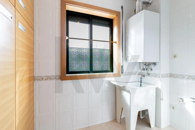 Apartamento T4 para Venda em São João da Madeira Foto 7