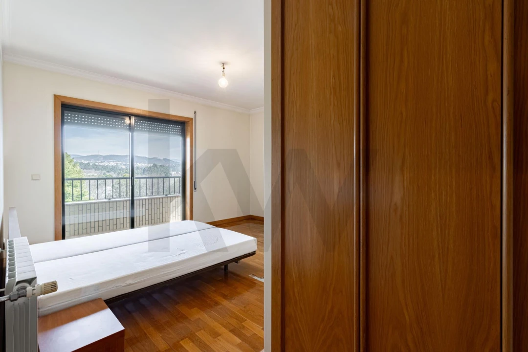 Apartamento T4 para Venda em São João da Madeira Foto 15