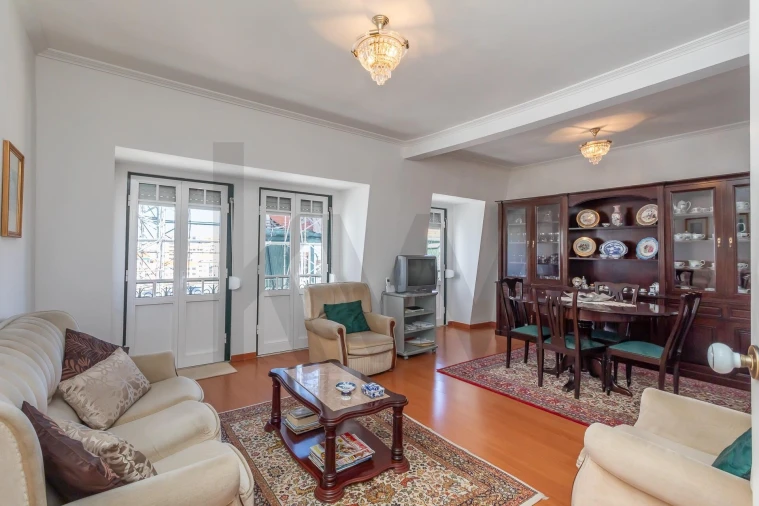 Apartamento T4 para Venda em Arroios Foto 2