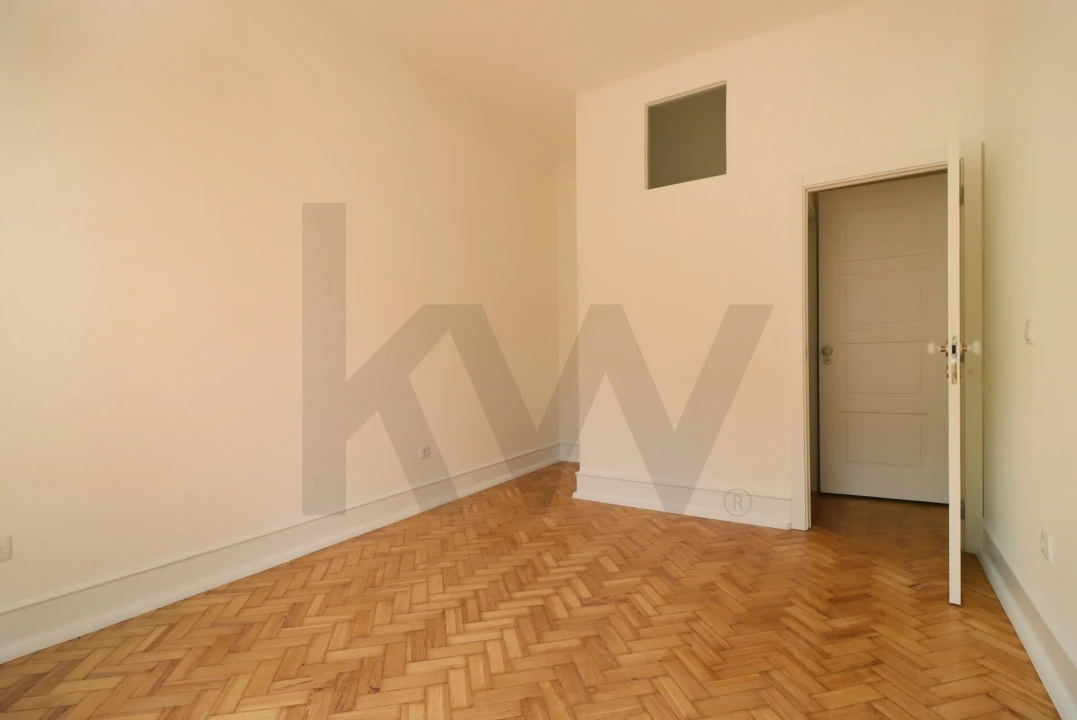 Apartamento T4 para Arrendamento em Areeiro Foto 14