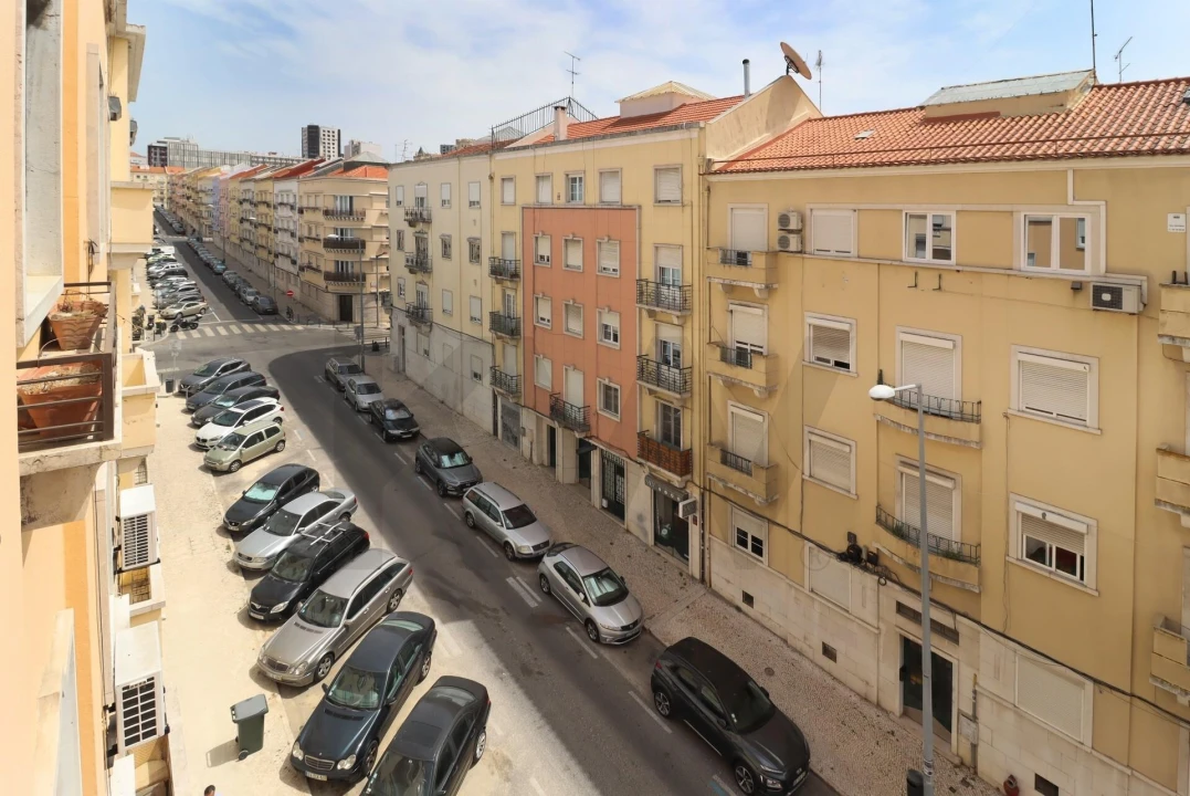 Apartamento T4 para Arrendamento em Areeiro Foto 12