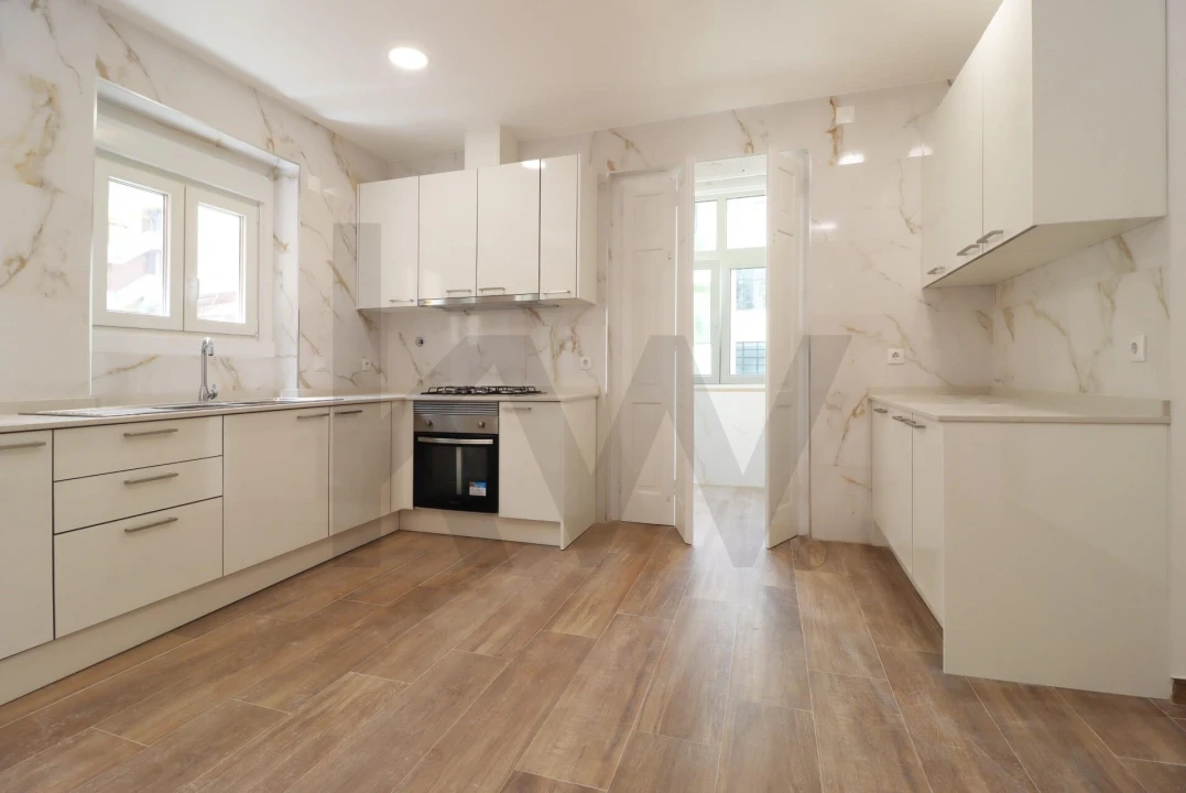 Apartamento T4 para Arrendamento em Areeiro Foto 39