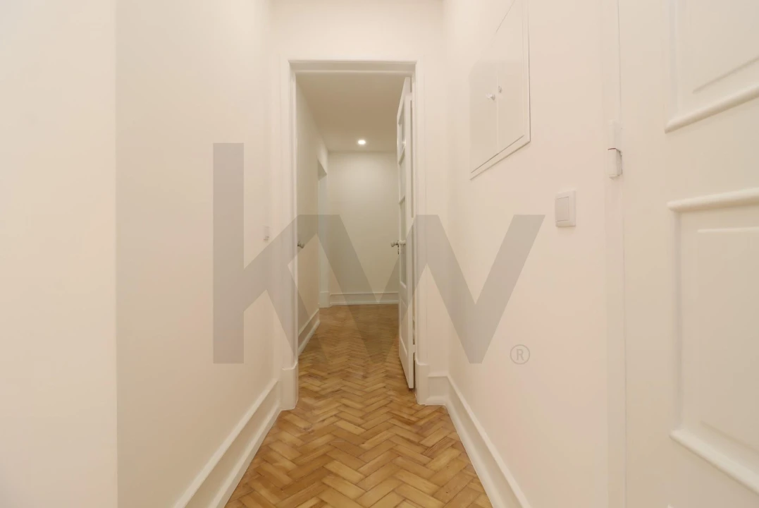 Apartamento T4 para Arrendamento em Areeiro Foto 17