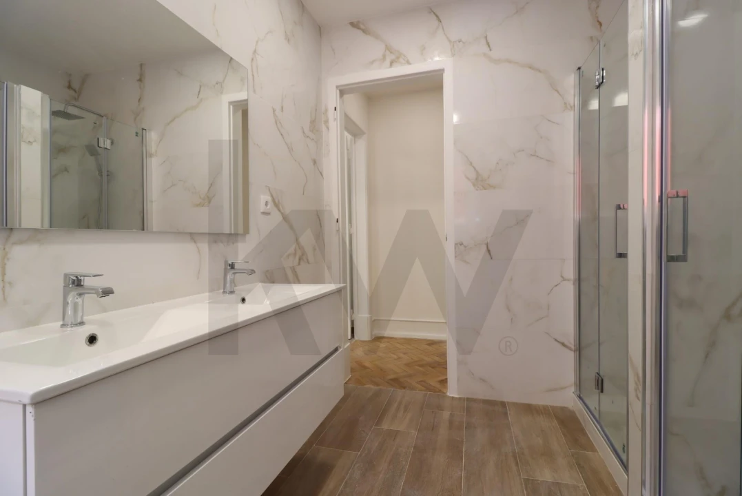 Apartamento T4 para Arrendamento em Areeiro Foto 31