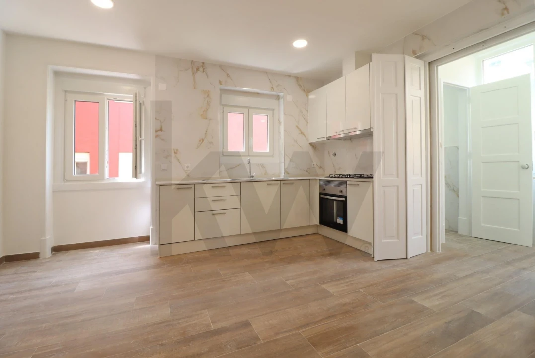 Apartamento T4 para Arrendamento em Areeiro Foto 34