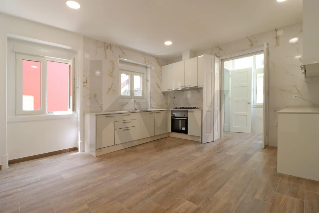 Apartamento T4 para Arrendamento em Areeiro Foto 1