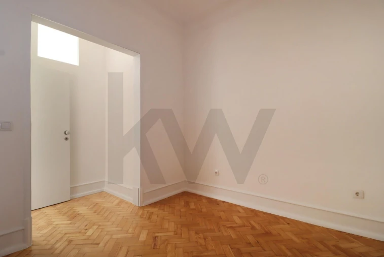 Apartamento T4 para Arrendamento em Areeiro Foto 15