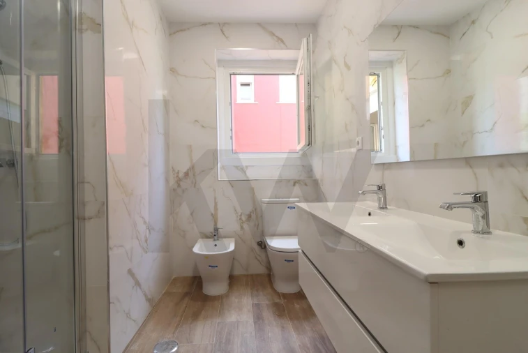 Apartamento T4 para Arrendamento em Areeiro Foto 30