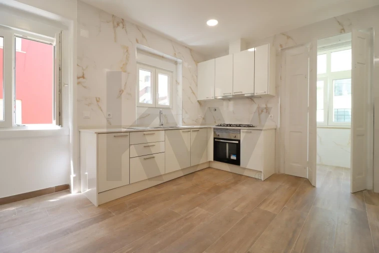 Apartamento T4 para Arrendamento em Areeiro Foto 40