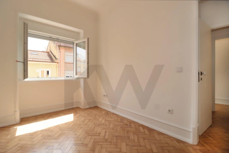 Apartamento T4 para Arrendamento em Areeiro Foto 2