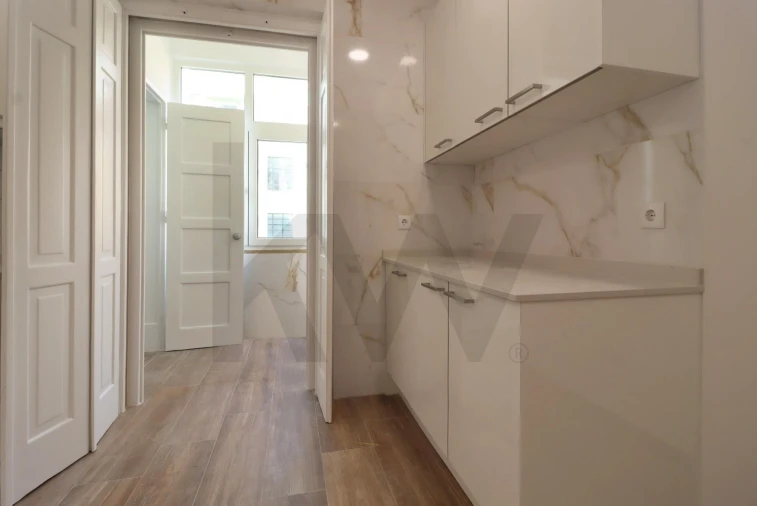 Apartamento T4 para Arrendamento em Areeiro Foto 33