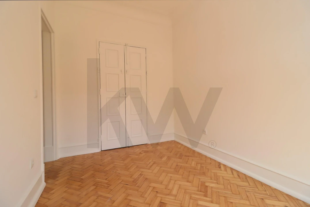 Apartamento T4 para Arrendamento em Areeiro Foto 3