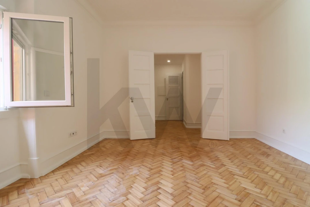 Apartamento T4 para Arrendamento em Areeiro Foto 25