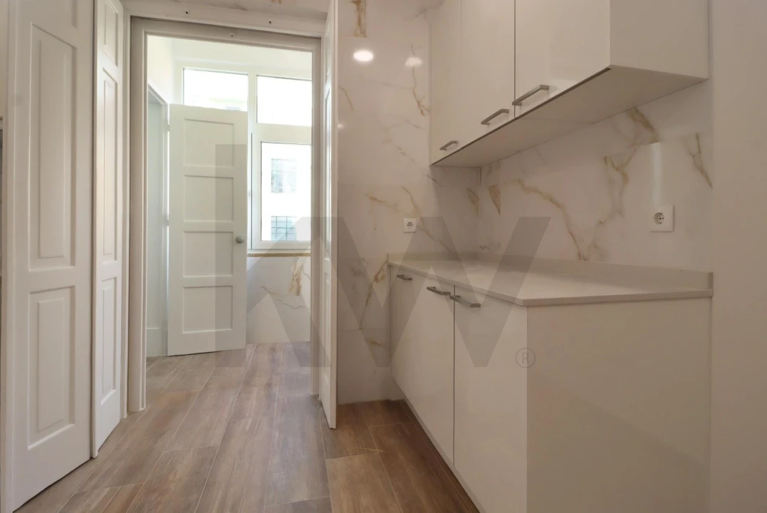 Apartamento T4 para Arrendamento em Areeiro Foto 33