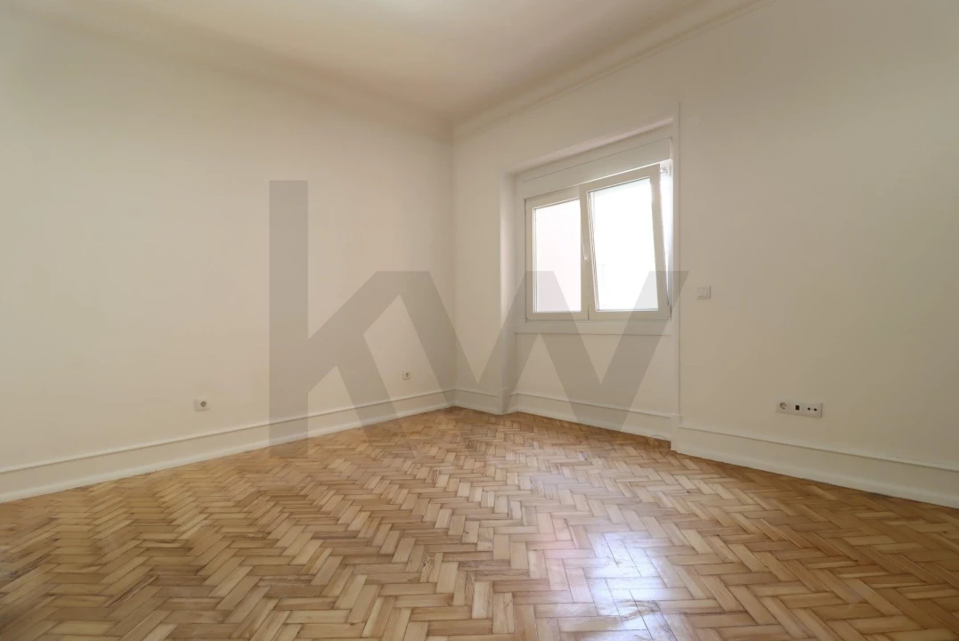 Apartamento T4 para Arrendamento em Areeiro Foto 22