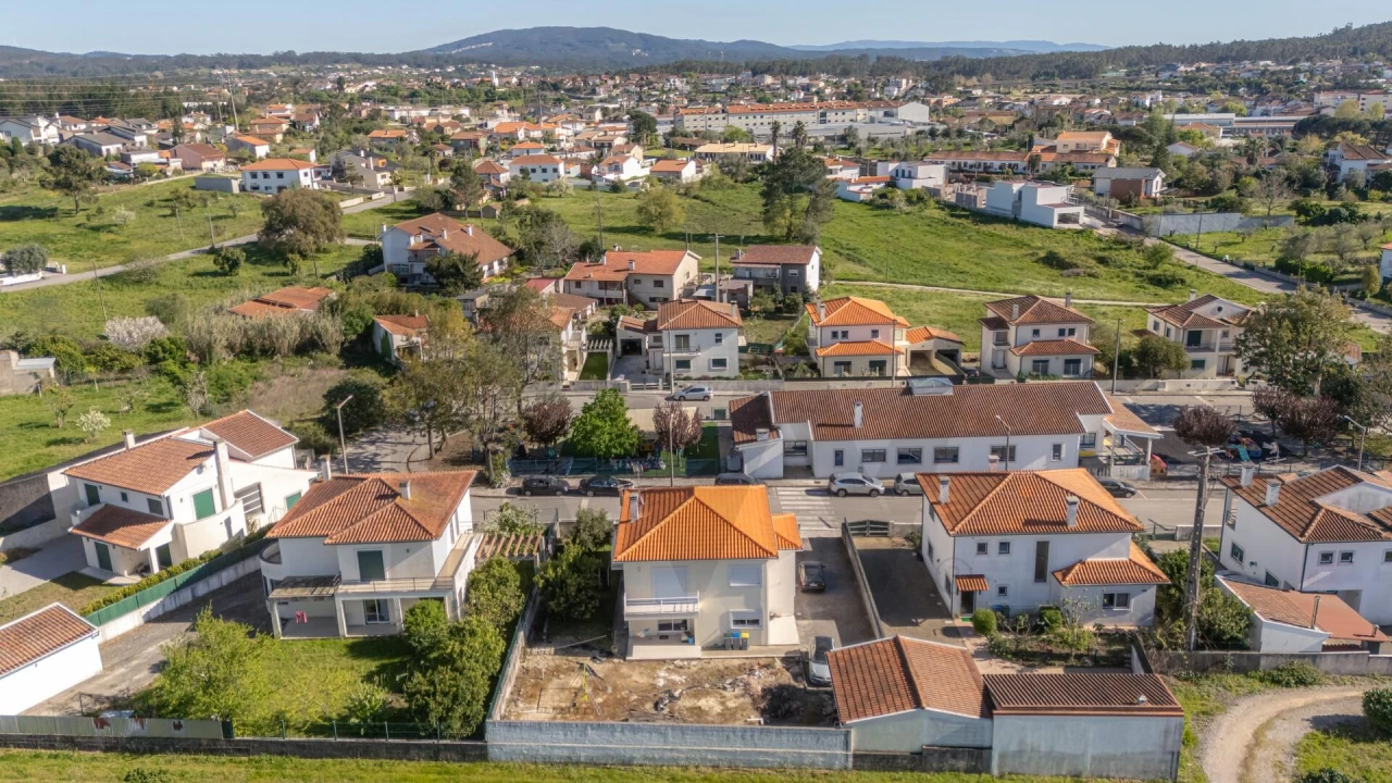 Moradia T4 para Venda em Pampilhosa Foto 41