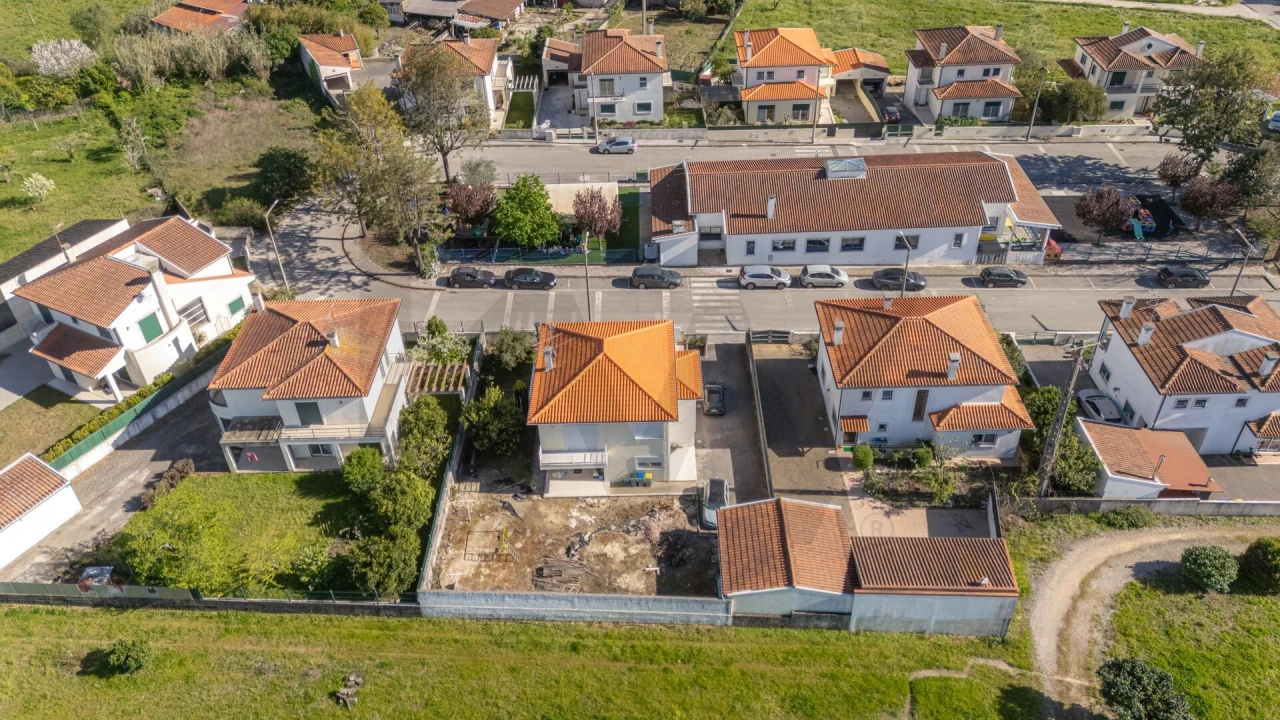 Moradia T4 para Venda em Pampilhosa Foto 42